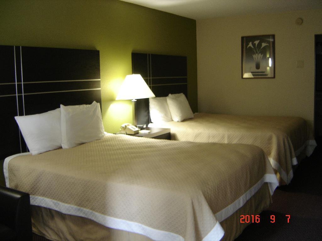 Days Inn Oil City Conference Center 外观 照片