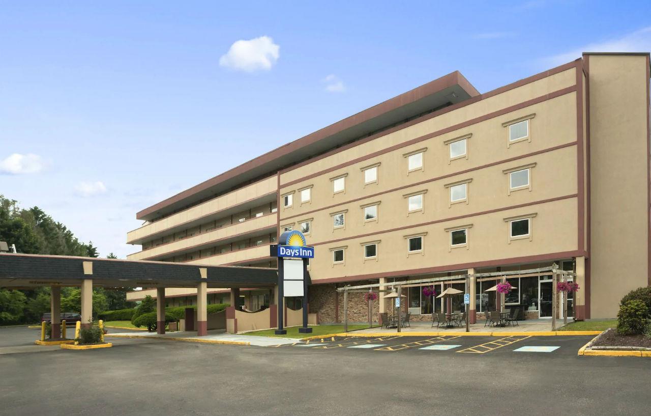 Days Inn Oil City Conference Center 外观 照片