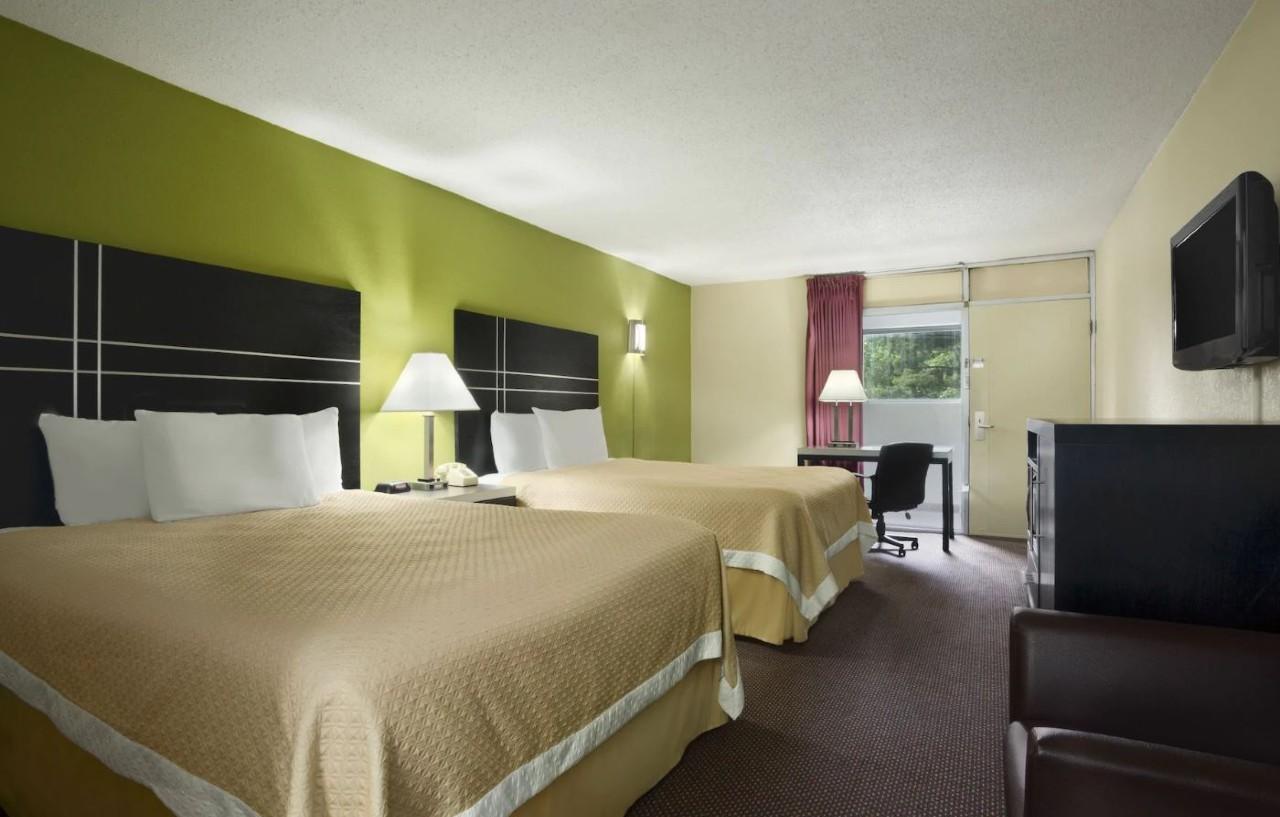 Days Inn Oil City Conference Center 外观 照片